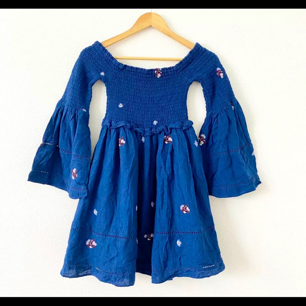 Free people off the should blue with embroider flower dress size medium